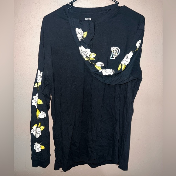VS PINK long sleeve Tee - Picture 1 of 3